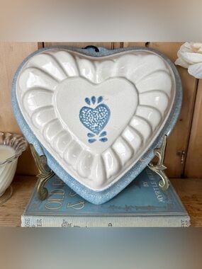 Vintage Blue Heart Stoneware Cake Mold